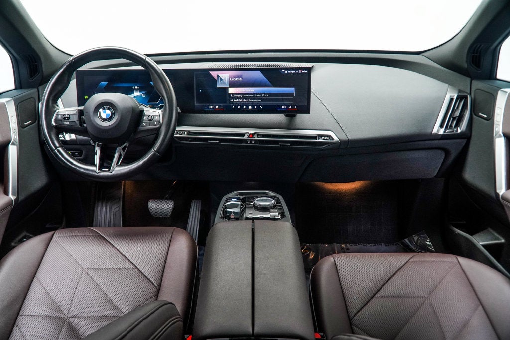 2025 BMW iX xDrive50
