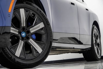 2025 BMW iX xDrive50