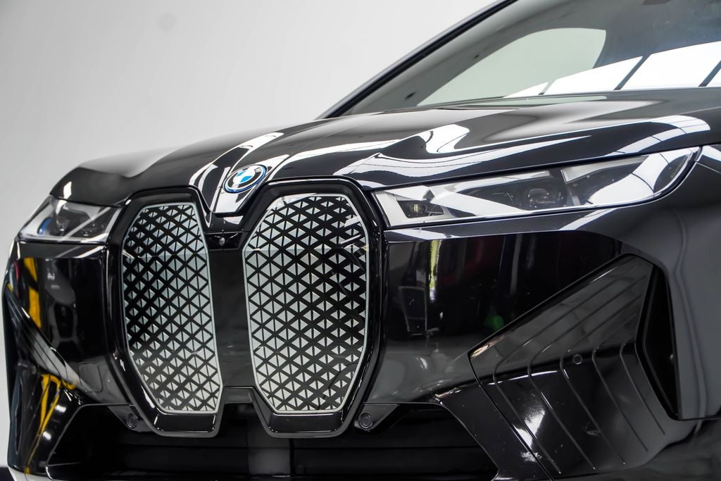 2023 BMW iX M60