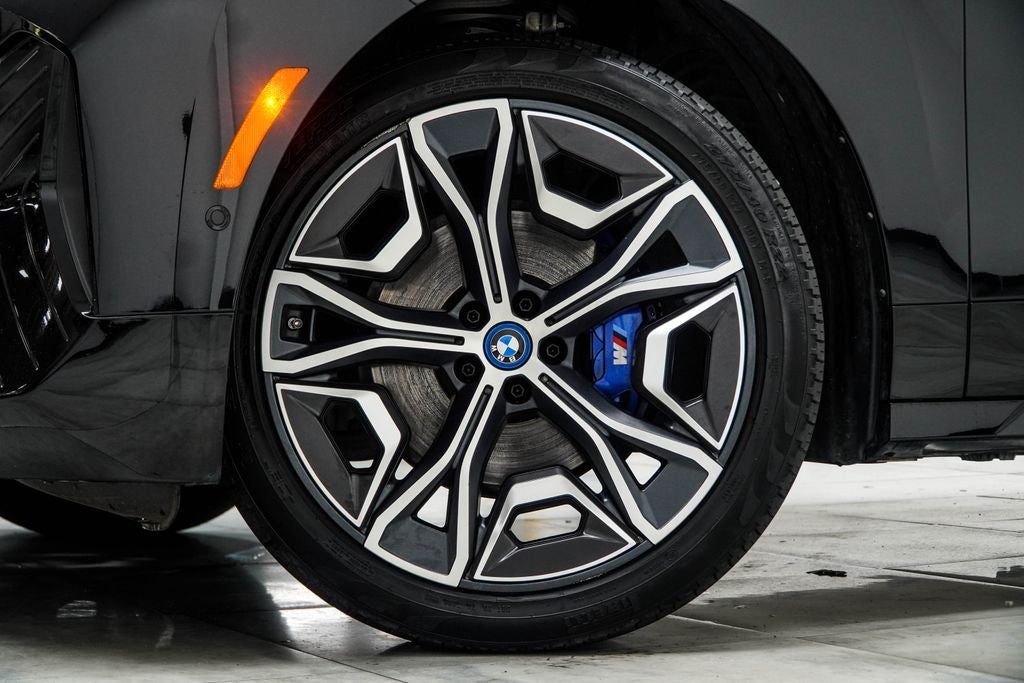 2023 BMW iX M60