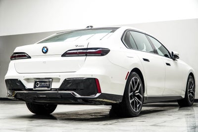 2025 BMW 7 Series 740i