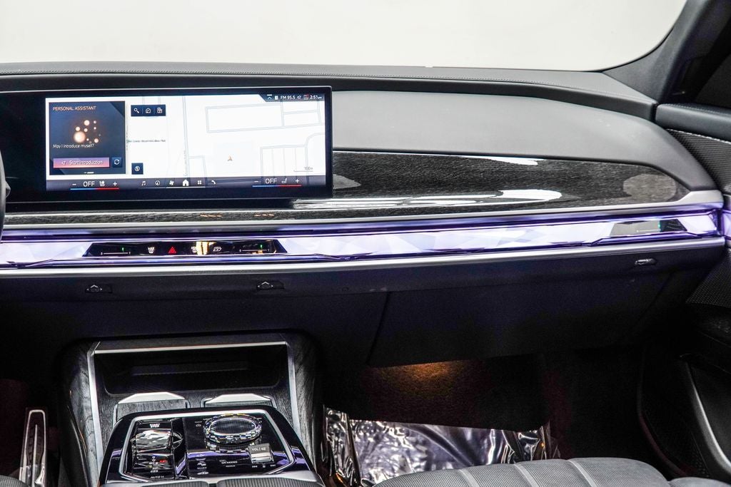 2025 BMW 7 Series 740i