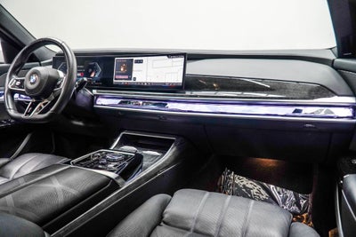 2025 BMW 7 Series 740i
