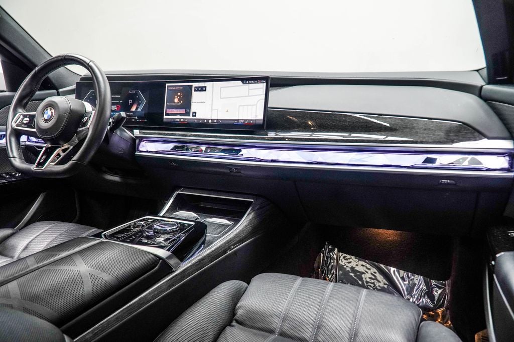 2025 BMW 7 Series 740i