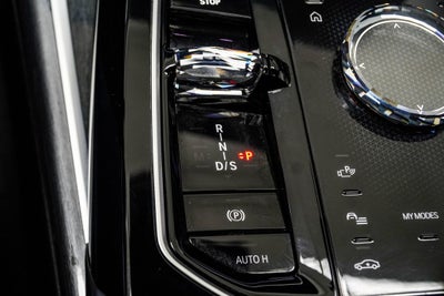 2025 BMW 7 Series 740i