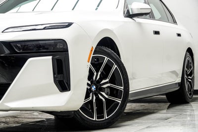 2025 BMW 7 Series 740i