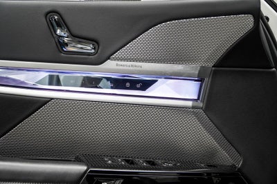 2025 BMW 7 Series 740i