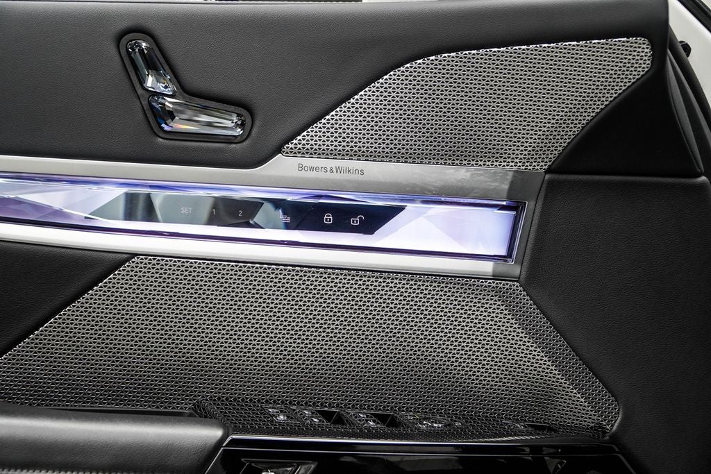 2025 BMW 7 Series 740i