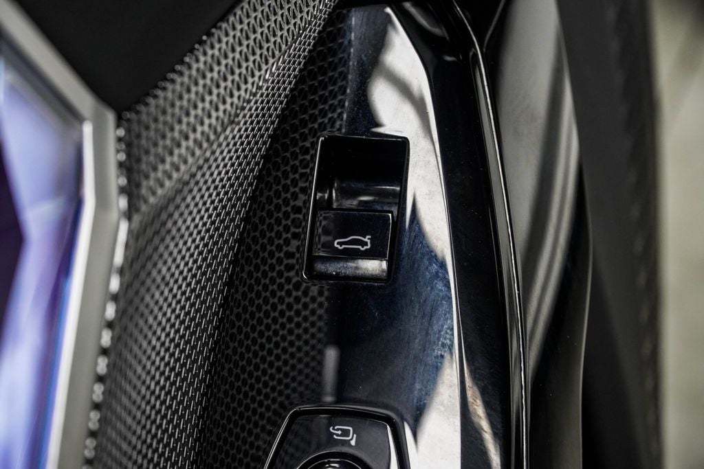 2025 BMW 7 Series 740i