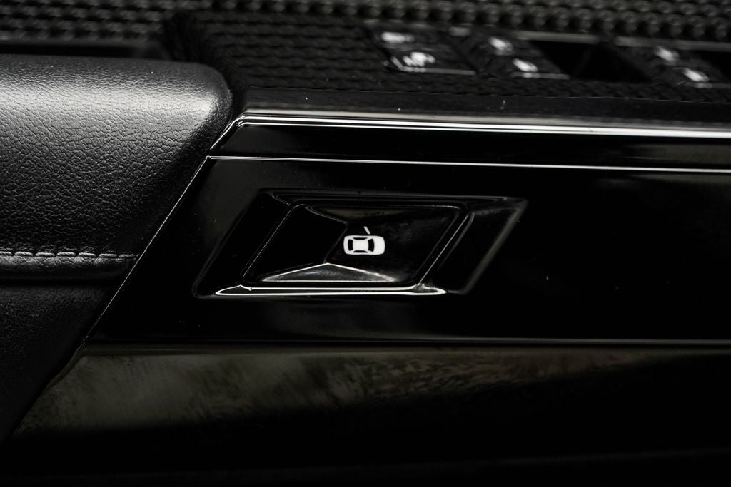 2025 BMW 7 Series 740i