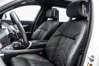 2025 BMW 7 Series 740i