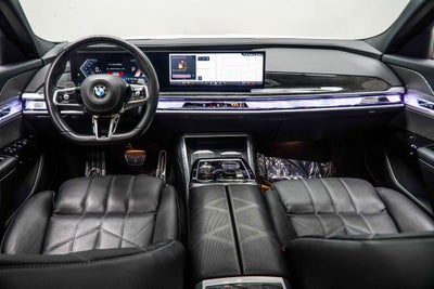 2025 BMW 7 Series 740i