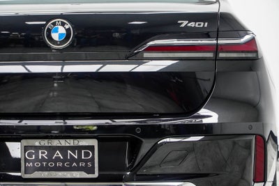 2024 BMW 7 Series 740i