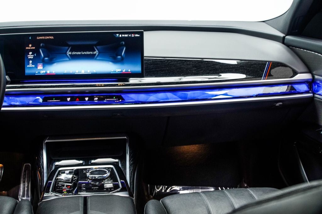 2024 BMW 7 Series 740i