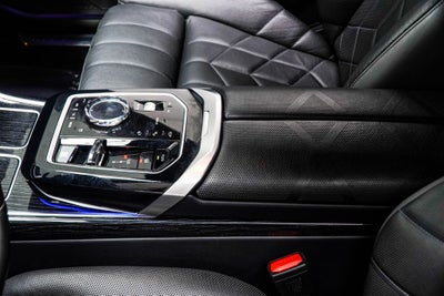 2024 BMW 7 Series 740i