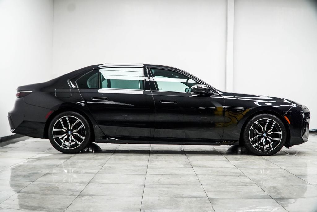 2024 BMW 7 Series 740i