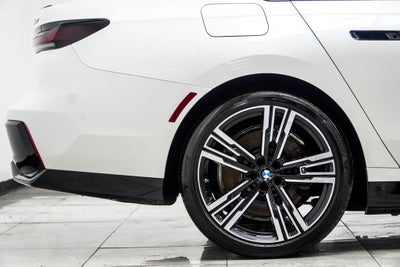 2025 BMW 7 Series 750e xDrive