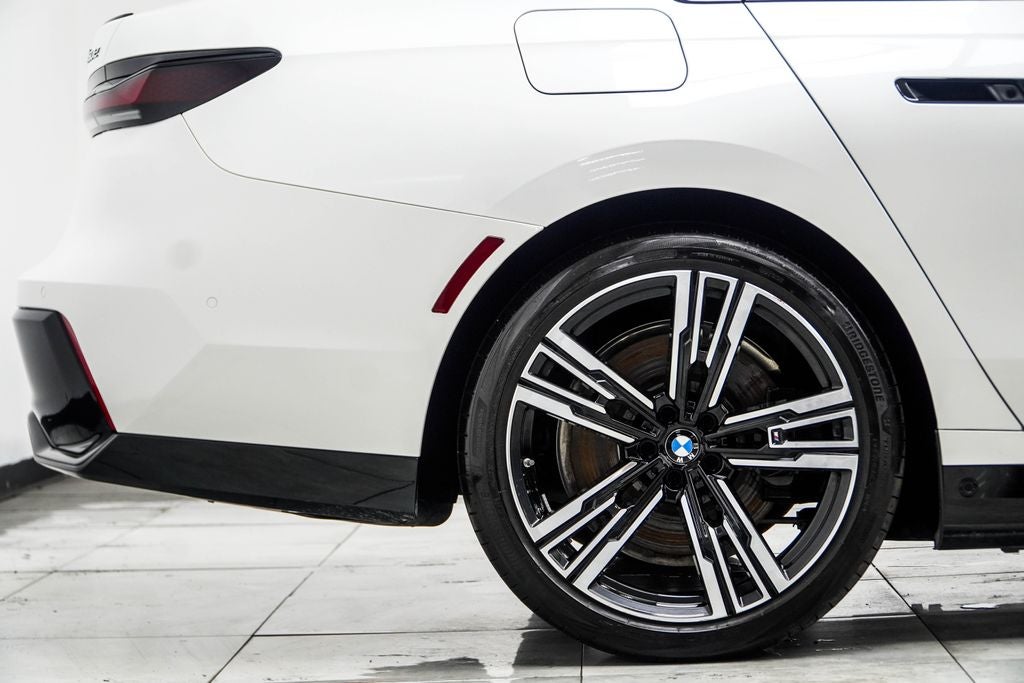 2025 BMW 7 Series 750e xDrive