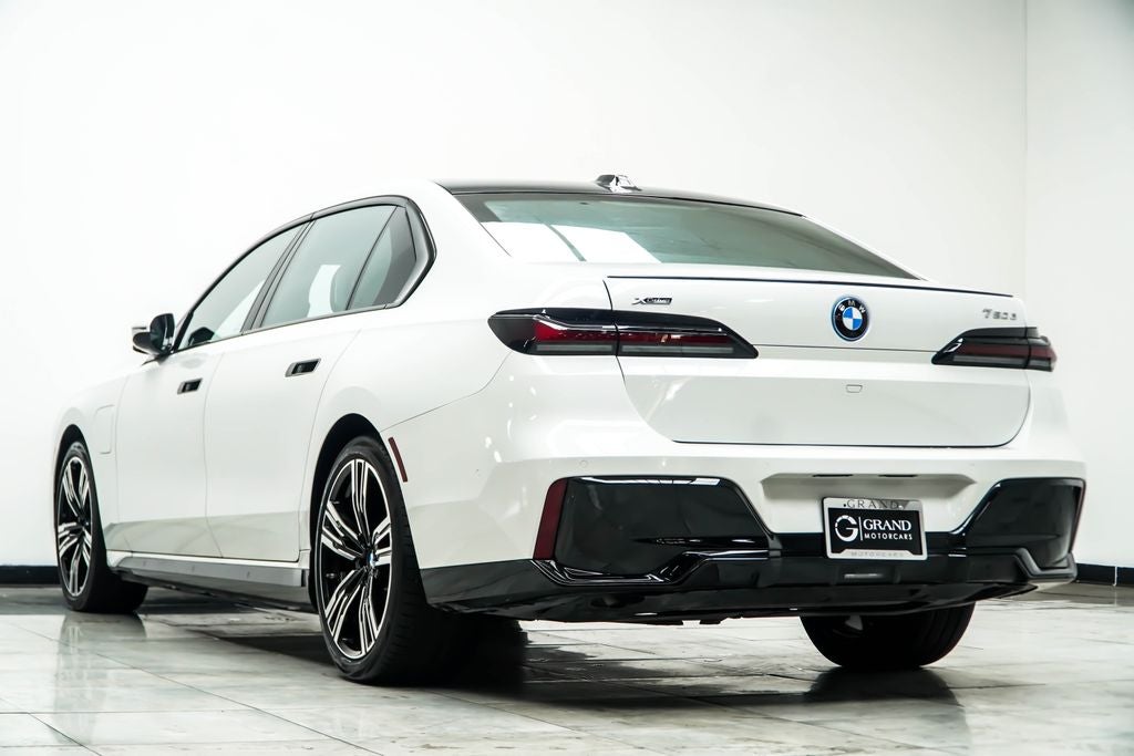 2025 BMW 7 Series 750e xDrive