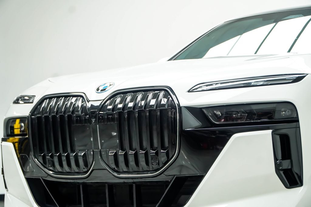 2025 BMW 7 Series 750e xDrive