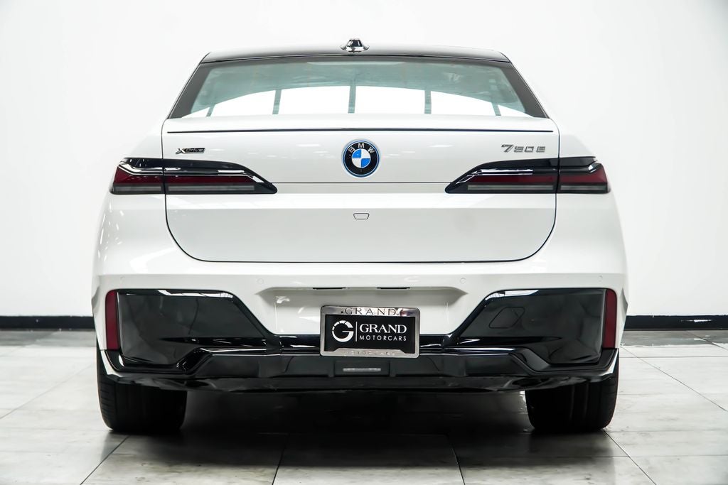 2025 BMW 7 Series 750e xDrive
