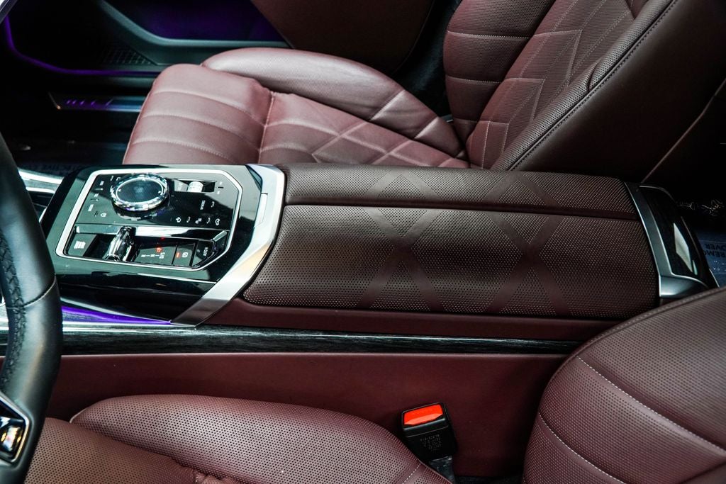 2025 BMW 7 Series 750e xDrive