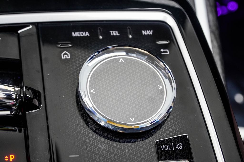2025 BMW 7 Series 750e xDrive