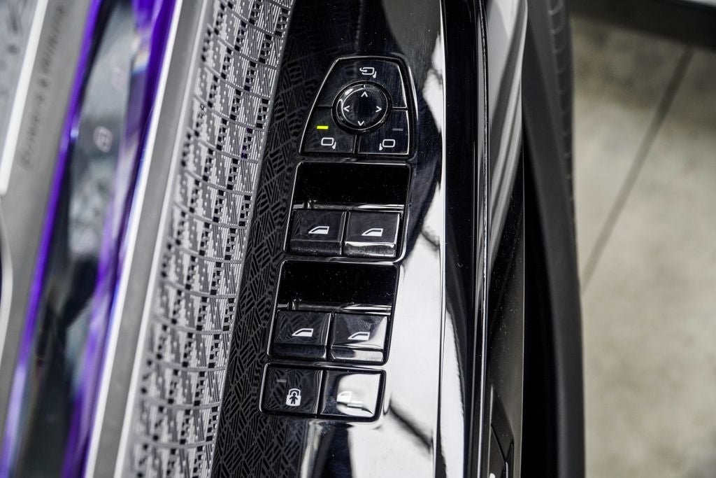 2025 BMW 7 Series 750e xDrive