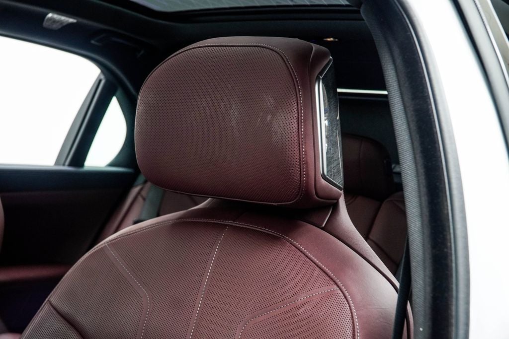 2025 BMW 7 Series 750e xDrive