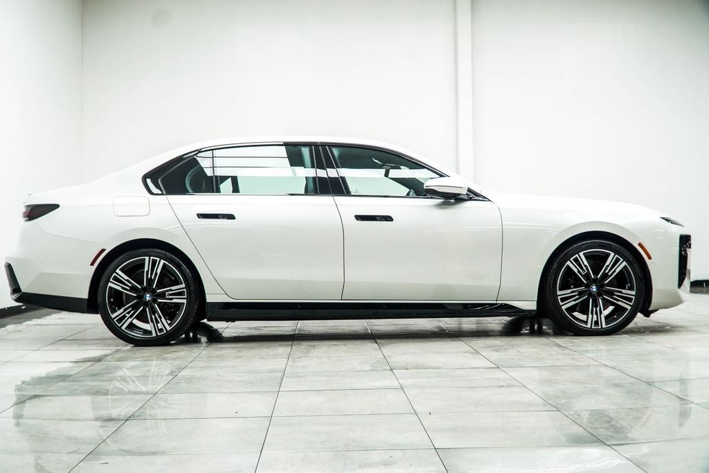 2025 BMW 7 Series 750e xDrive