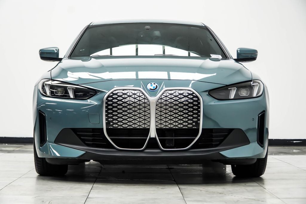 2025 BMW i4 eDrive40