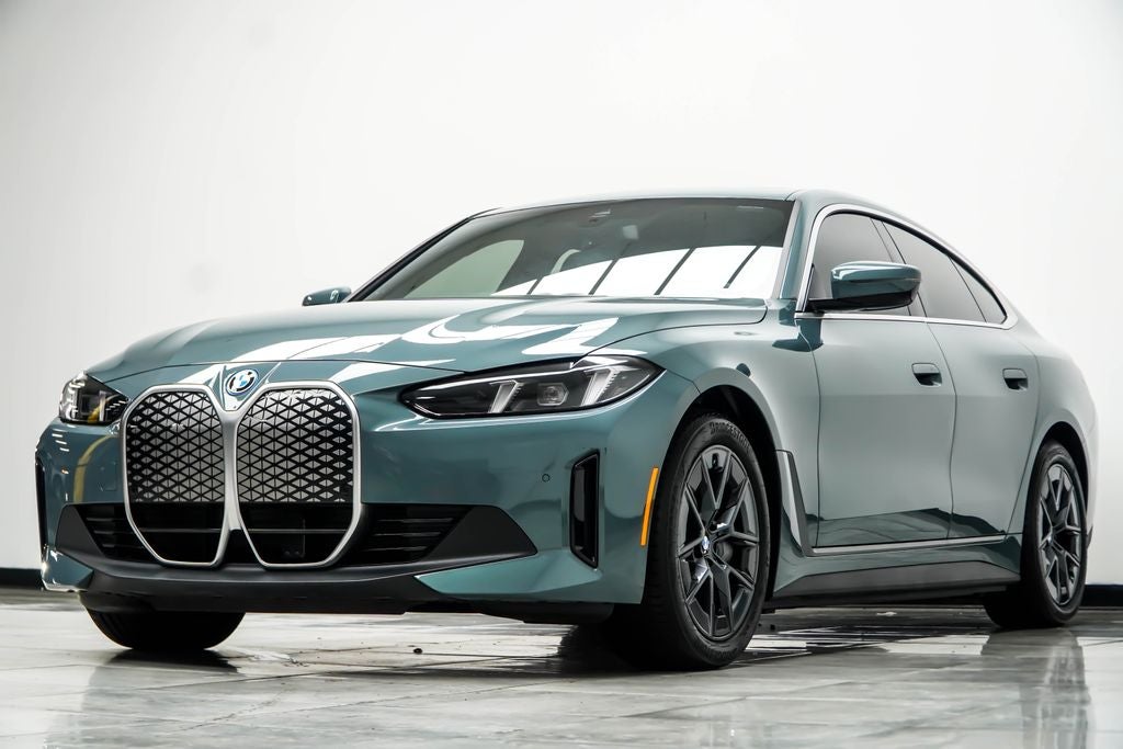 2025 BMW i4 eDrive40