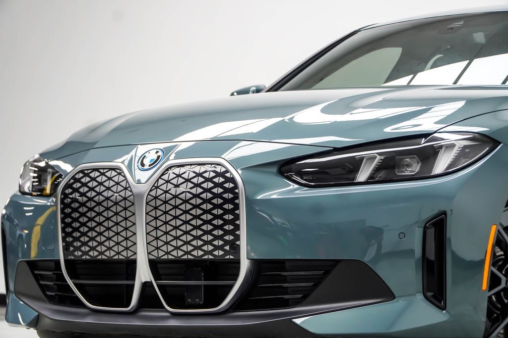 2025 BMW i4 eDrive40