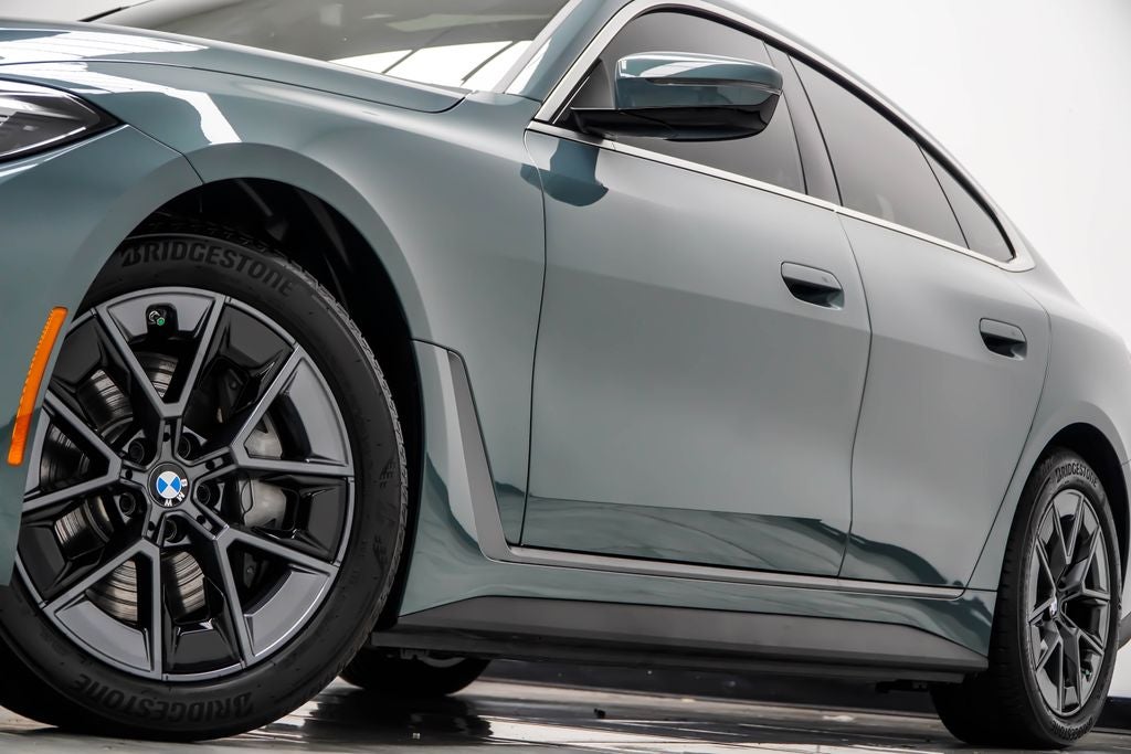 2025 BMW i4 eDrive40