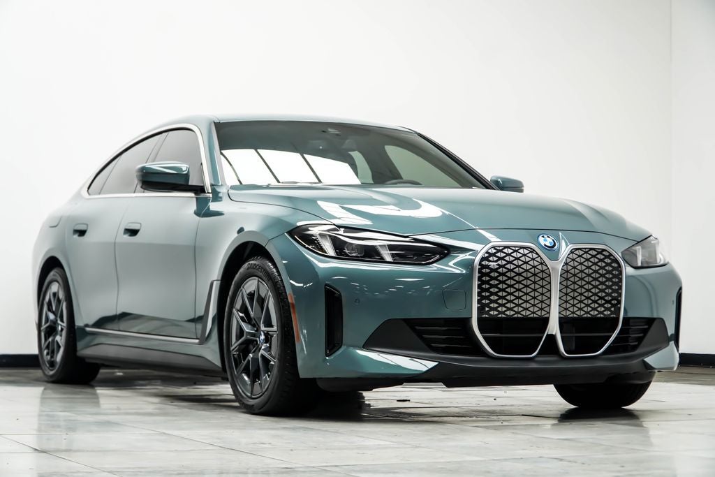 2025 BMW i4 eDrive40