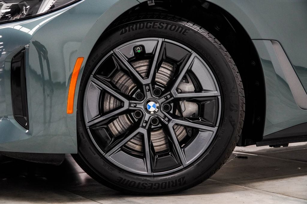 2025 BMW i4 eDrive40