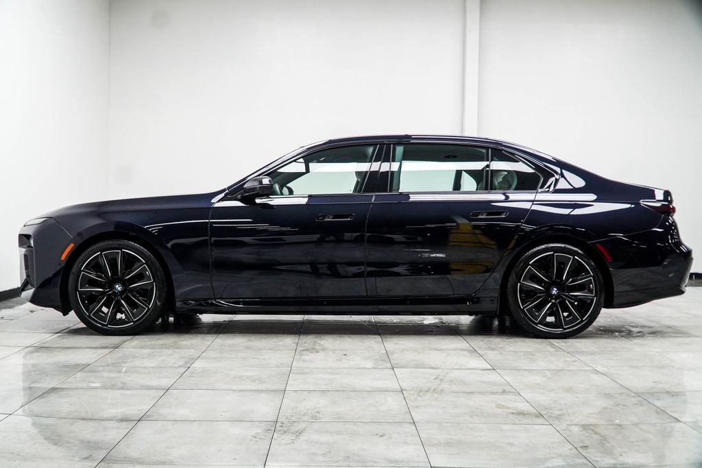 2025 BMW i7 xDrive60