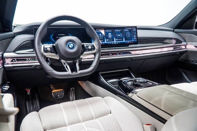 2025 BMW i7 xDrive60