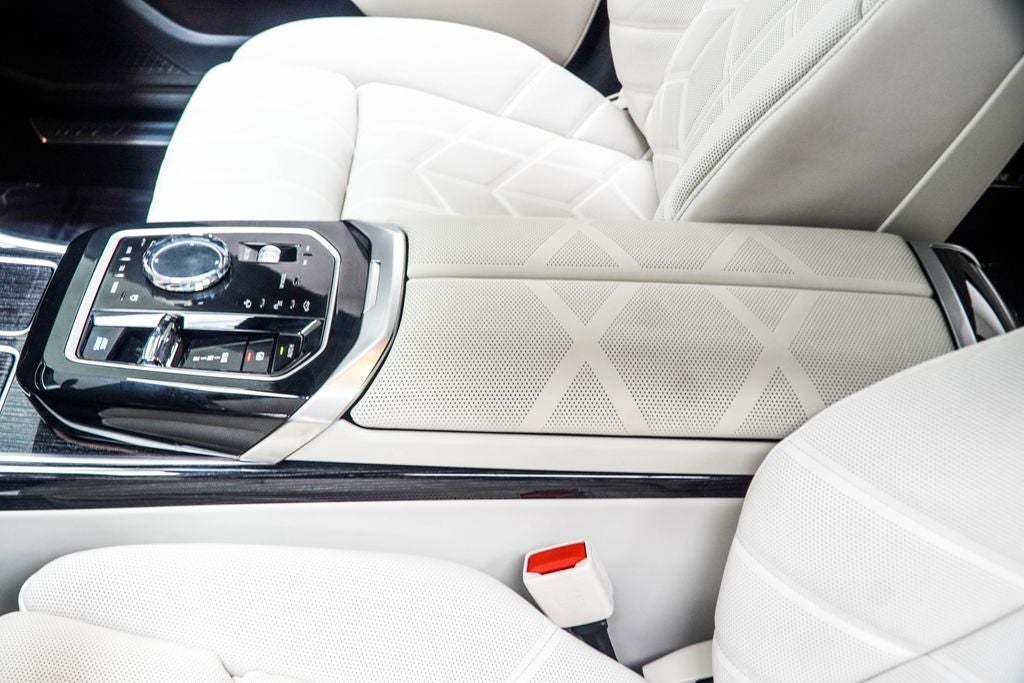 2025 BMW i7 xDrive60