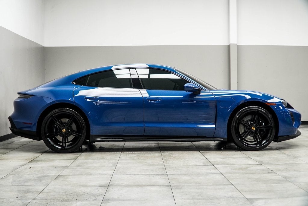 2022 Porsche Taycan GTS