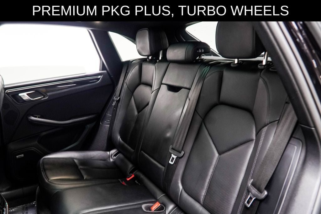 2022 Porsche Macan Base