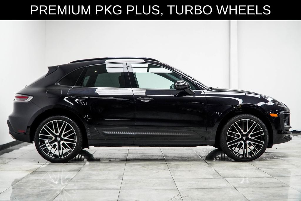 2022 Porsche Macan Base