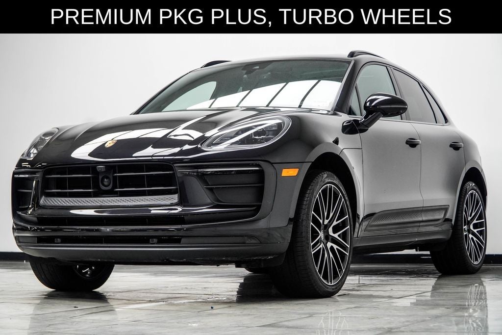 2022 Porsche Macan Base
