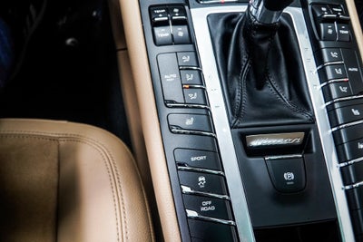 2021 Porsche Macan Base