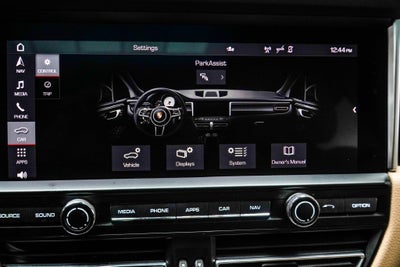 2021 Porsche Macan Base
