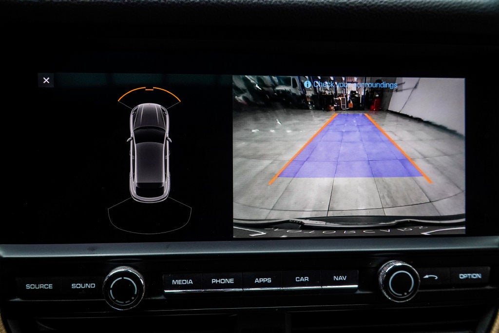 2021 Porsche Macan Base