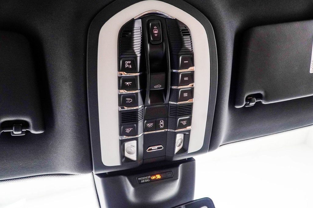 2021 Porsche Macan Base