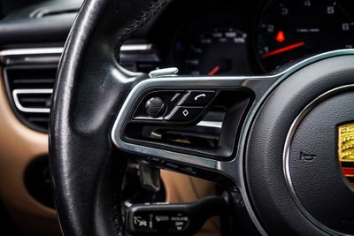 2021 Porsche Macan Base
