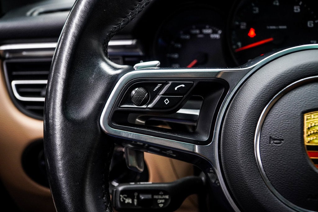 2021 Porsche Macan Base
