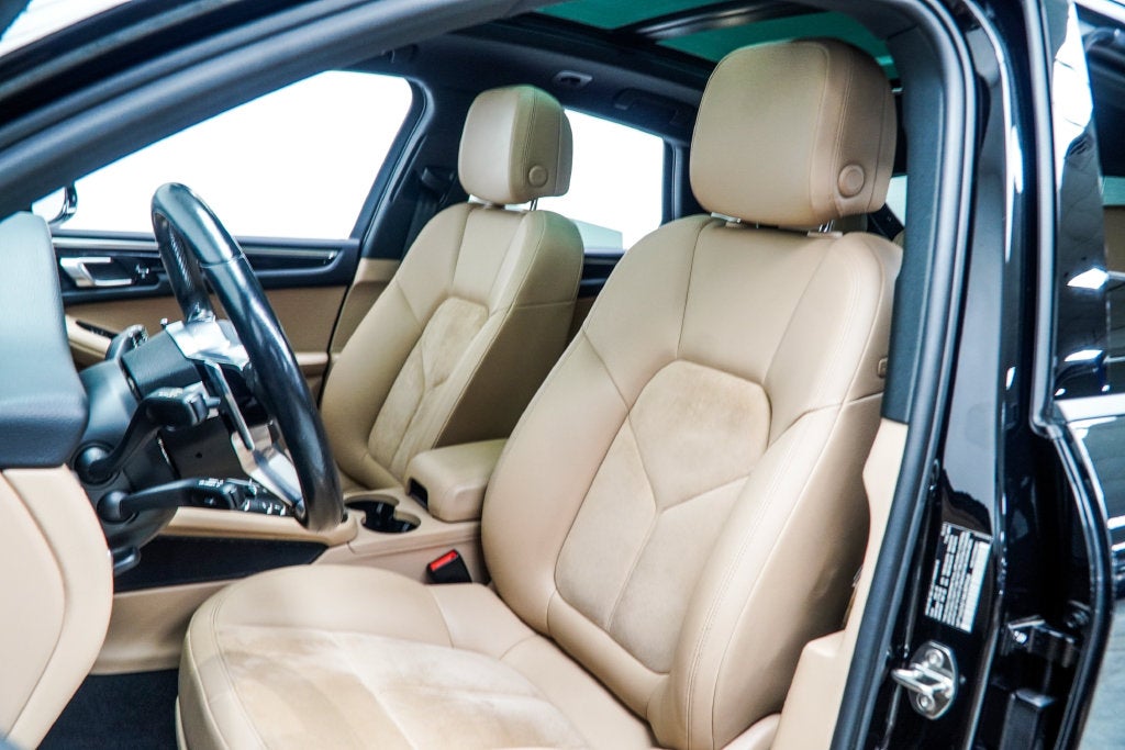 2021 Porsche Macan Base